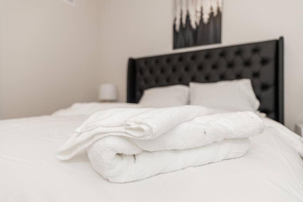 New Spacious 3 Bedroom Suite Garage Parking Free Wi-Fi Office Space And Patio View Duluth Ngoại thất bức ảnh